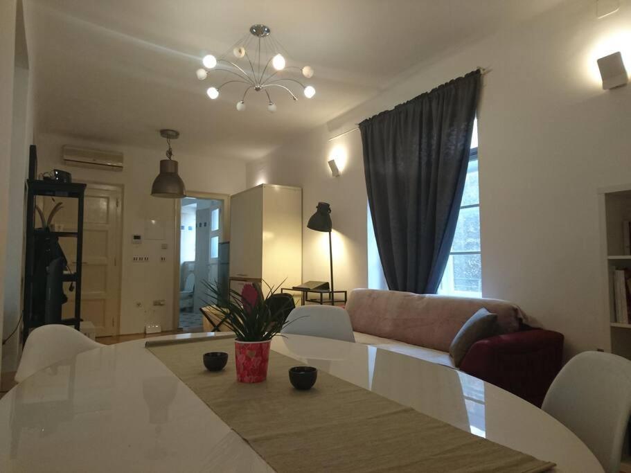 Apartment Rahela ซาเกร็บ ภายนอก รูปภาพ