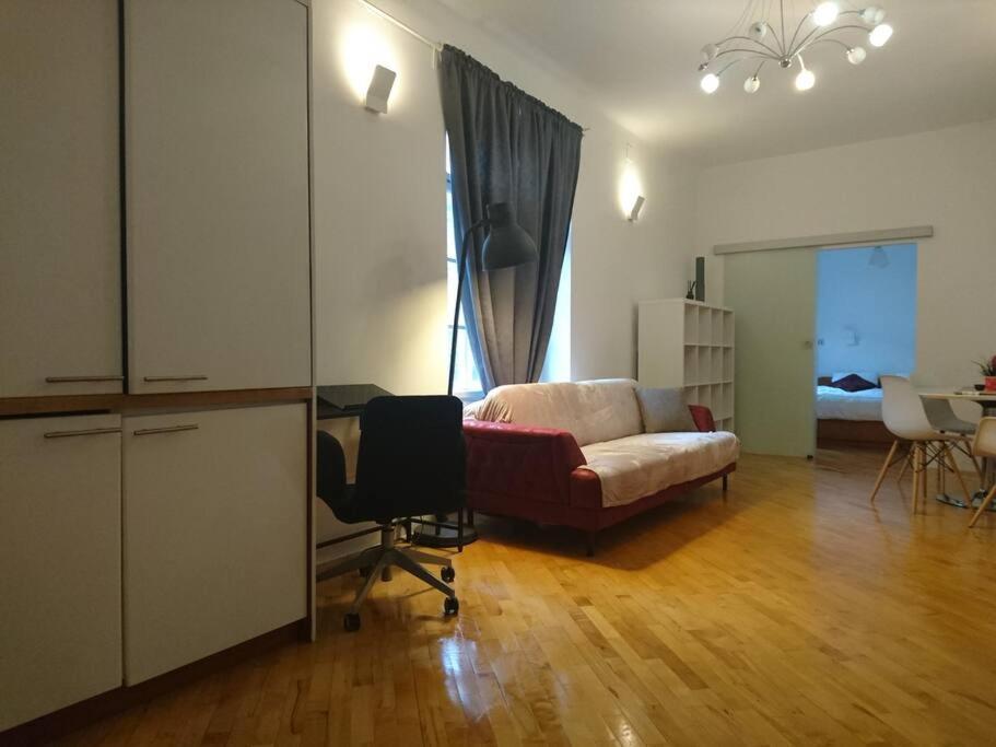 Apartment Rahela ซาเกร็บ ภายนอก รูปภาพ